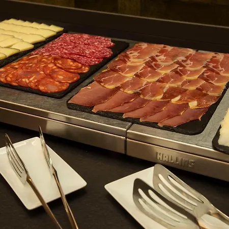 Lux Santiago Hotel