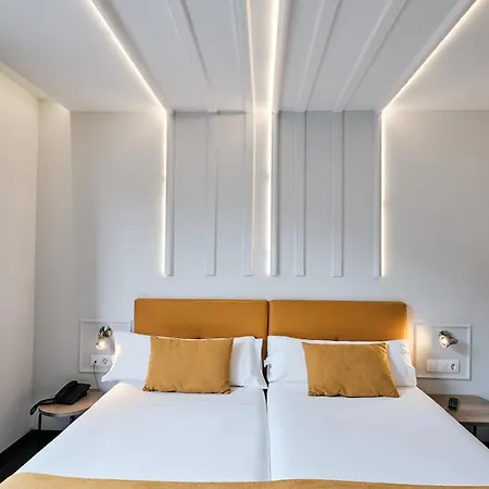 Lux Santiago